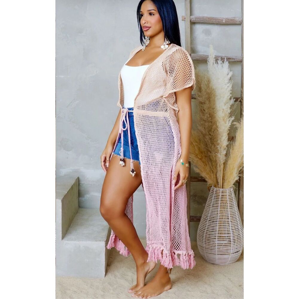 Turks & Caicos Ombre Seaside Breeze Knitted Beach Coverup in Pink Size S/M